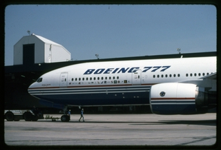 Image: slide: Boeing 777-200