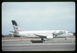 Image: slide: Frontier Airlines, Boeing 737