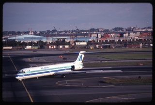 Image: slide: Air Aruba, Douglas DC-9, Newark International Airport (EWR)