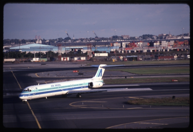 Slide: Air Aruba, Douglas DC-9, Newark International Airport (EWR)