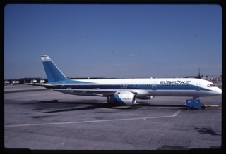 Image: slide: El Al Israel Air, Boeing 757-200, John F. Kennedy International Airport (JFK)