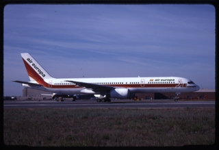 Image: slide: Air Europa, Boeing 757-200, John F. Kennedy International Airport (JFK)