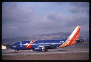 Image: slide: Southwest Airlines, Boeing 737-300, San Jose International Airport (SJC)