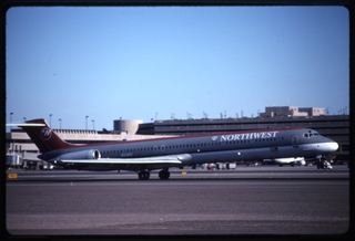 Image: slide: Northwest Airlines, McDonnell Douglas MD-80, Phoenix Sky Harbor International Airport