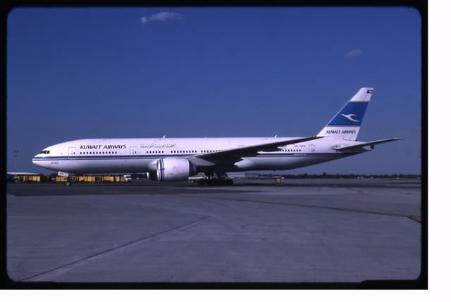 Slide: Kuwait Airways, Boeing 777-200, John F. Kennedy International Airport (JFK)