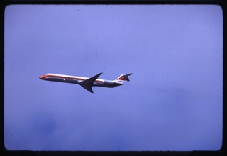 Image: slide: Pacific Southwest Airlines (PSA), Douglas DC-9 Super 80, San Francisco International Airport (SFO)
