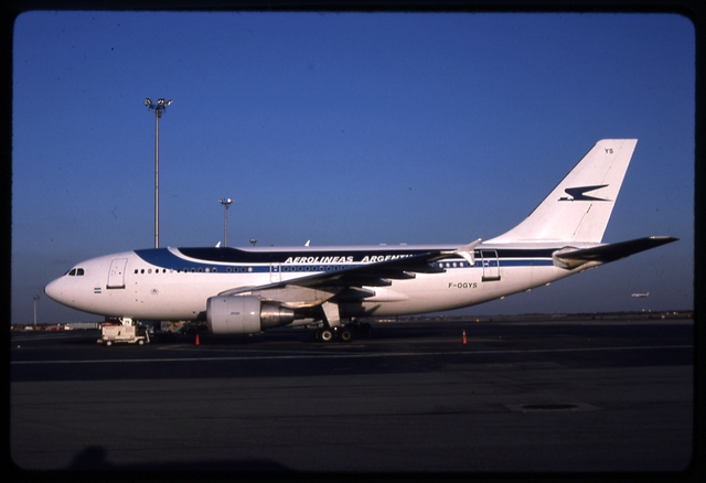 Slide: Aerolineas Argentinas, Airbus A310-300, John F. Kennedy International Airport (JFK)