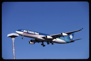Image: slide: Air Tahiti Nui, Airbus A340-300, Los Angeles International Airport (LAX)