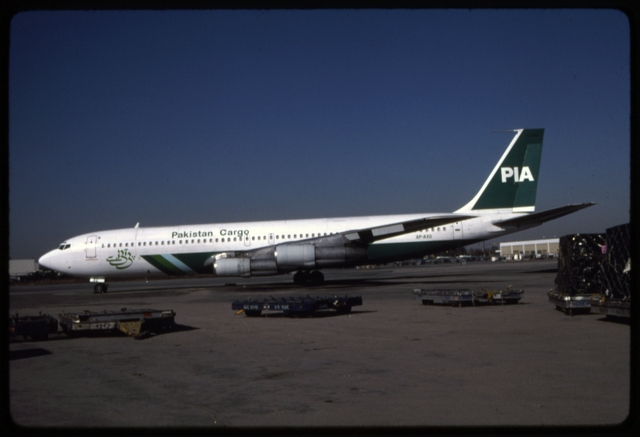 Slide: Pakistan Cargo, Boeing 707-300