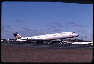 Image: slide: Continental Airlines, McDonnell Douglas MD-80, Newark International Airport (EWR)