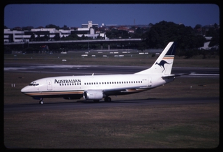 Image: slide: Australian Airlines, Boeing 737-500