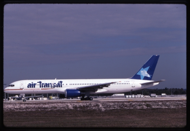 Slide: Air Transat, Boeing 757-200, Fort Lauderdale-Hollywood International Airport (FLL)