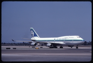 Image: slide: Air New Zealand, Boeing 747-400