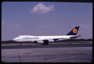 Image: slide: Lufthansa German Airlines, Boeing 747-200