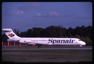Image: slide: Spanair, McDonnell Douglas MD-87, Frankfurt Airport (FRA)