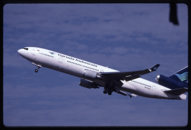 Slide: Garuda Indonesia, McDonnell Douglas MD-11