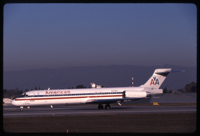 Slide: American Airlines, McDonnell Douglas MD-80, San Jose International Airport (SJC)