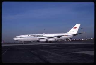 Image: slide: Aeroflot Soviet Airlines, Ilyushin Il-86, John F. Kennedy International Airport (JFK)
