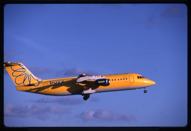 Slide: buzz, British Aerospace BAe-146, Frankfurt Airport (FRA)