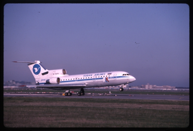 Slide: Kuban Airlines, Yakovlev Yak-42 Clobber, Frankfurt Airport (FRA)