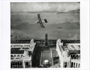 Image: photograph: Panama-Pacific International Exposition, aviator Lincoln Beachey