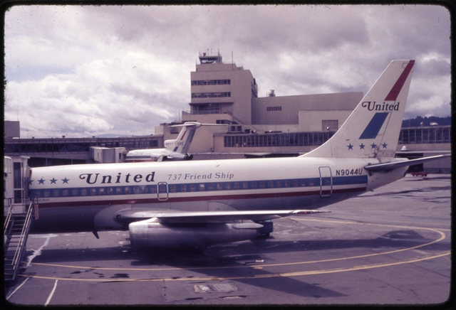 Slide: San Francisco International Airport (SFO), United Airlines, Boeing 737-200 [digital image]