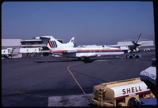 Image: slide: San Francisco International Airport (SFO), United Airlines, Boeing 727-200 [digital image]