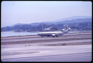 Image: slide: San Francisco International Airport (SFO), National Airlines, McDonnell Douglas DC-10-10 [digital image]