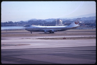 Image: slide: San Francisco International Airport (SFO), Japan Air Lines, Boeing 747-100 [digital image]