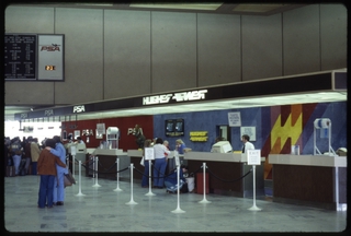 Image: slide: San Francisco International Airport (SFO), Central Terminal, interior [digital image]