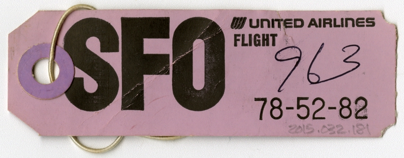 Image: baggage destination tag: United Airlines