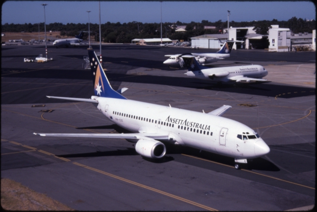 Slide: AnsettAustralia, Boeing 737-300