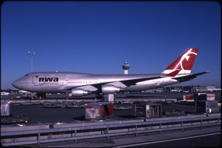 Image: slide: Northwest Airlines, Boeing 747-400, John F. Kennedy International Airport (JFK)