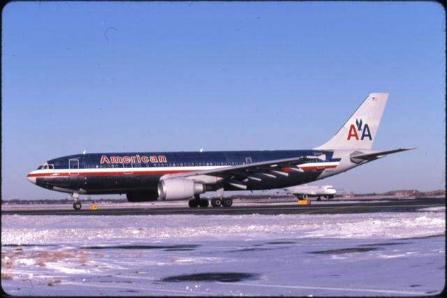 Slide: American Airlines, Airbus A300, John F. Kennedy International Airport (JFK)