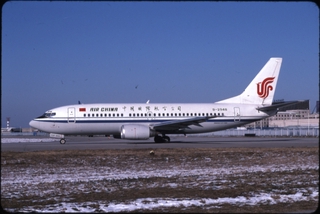 Image: slide: Air China, Boeing 737-700, Beijing Capital International Airport (PEK)