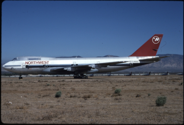 Slide: Northwest Airlines, Boeing 747-200