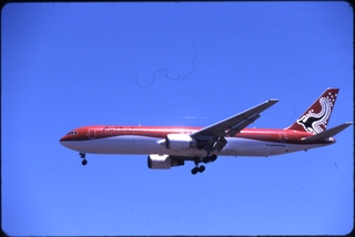 Image: slide: Australian airline, Boeing 767-200, Melbourne Airport (MEL)