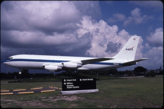 Image: slide: NASA, Boeing 720, Ellington Airport (EFD)