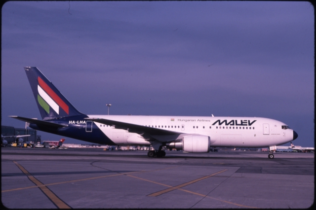 Slide: Malev (Hungarian Airlines), Boeing 767-200
