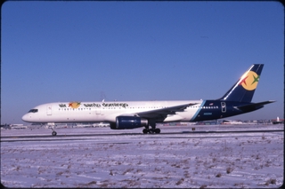 Image: slide: Air Santo Domingo, Boeing 757-200, John F. Kennedy International Airport (JFK)