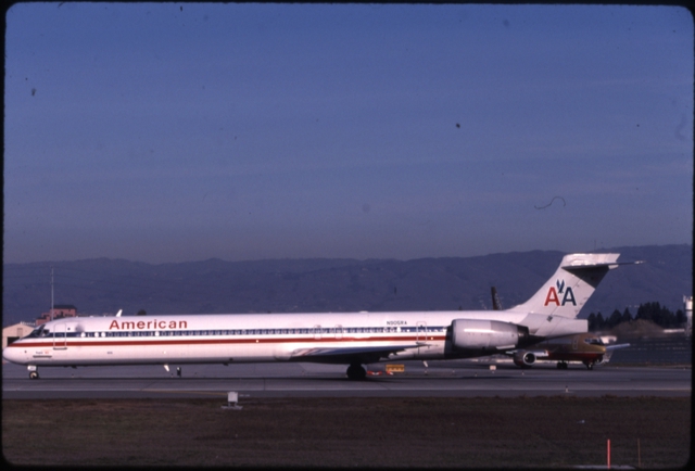 Slide: American Airlines, McDonnell Douglas MD-80, San Jose International Airport (SJC)
