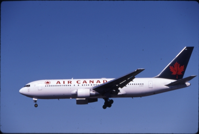 Slide: Air Canada, Boeing 767-200, Fort Lauderdale-Hollywood International Airport (FLL)