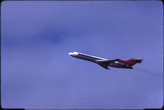 Image: slide: Northwest Airlines, Boeing 727-200, San Francisco International Airport (SFO)
