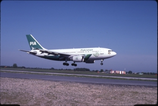 Image: slide: Pakistan Airlines, Airbus A300