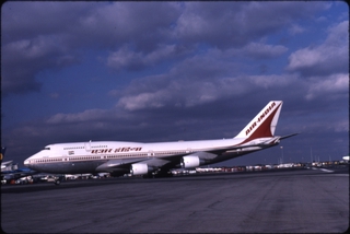 Image: slide: Air India, Boeing 747-400