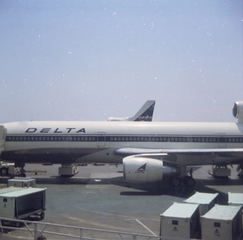 Image: negative: Delta Air Lines, Lockheed L-1011 TriStar, San Francisco International Airport (SFO)