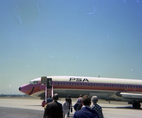 Image: negative: PSA (Pacific Southwest Airlines), Boeing 727