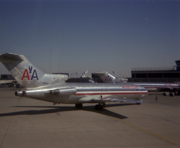 Negative: American Airlines, Boeing 727-223