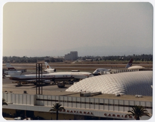 Image: photograph: Los Angeles International Airport (LAX)