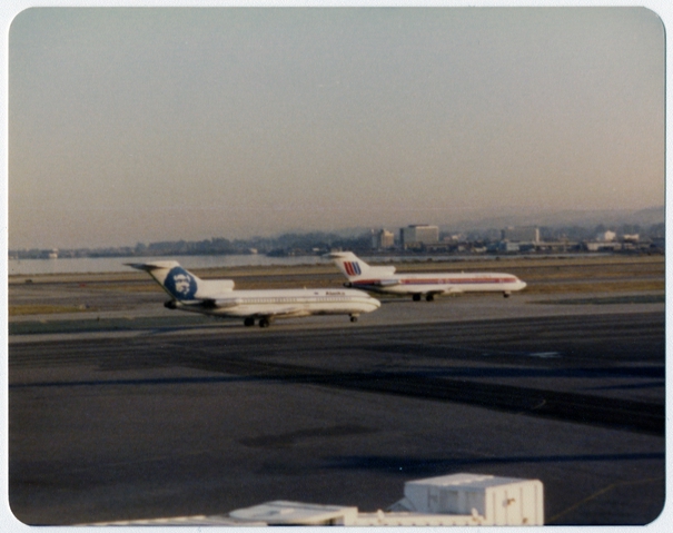 Photograph: Alaska Airlines, Boeing 727, San Francisco International Airport (SFO)